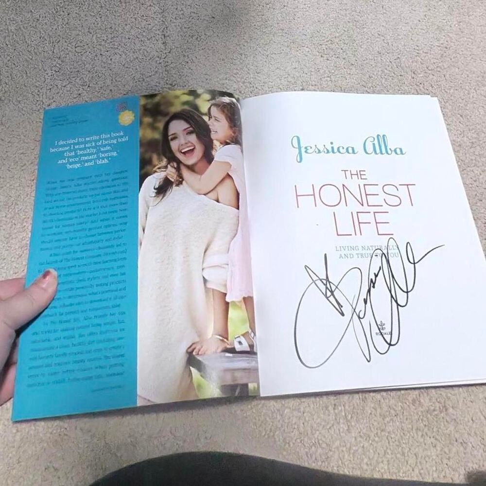 Jessica Alba Signed The Honest Life Book Autographed